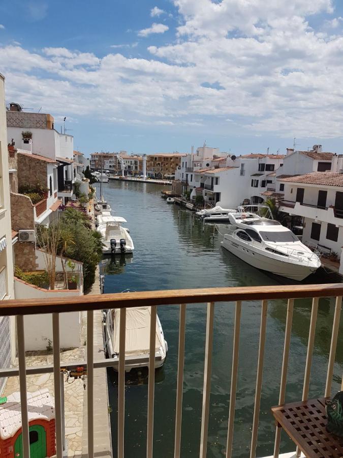 Magnifico Apartamento Junto Al Canal Principal. Empuriabrava Exterior photo